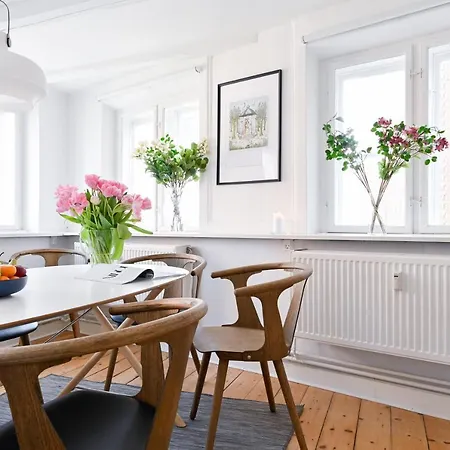 Apartman Sanders Penny - Lovely Two-bedroom In The Middle Of Action *